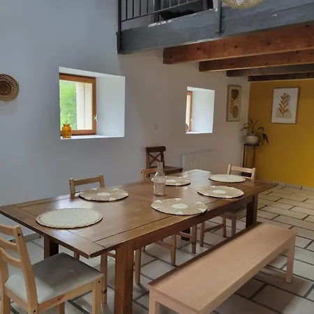 Hébergement de vacances La Chalmette House Mazeyrat-d'Allier