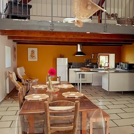 La Chalmette House Hébergement de vacances *