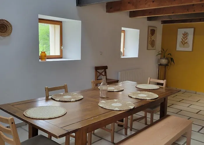 بيت للعطل La Chalmette House Mazeyrat-d'Allier