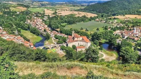 La Chalmette House بيت للعطل